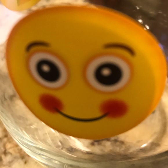 Meet your Posher, Lisa - Picture 1 of 1